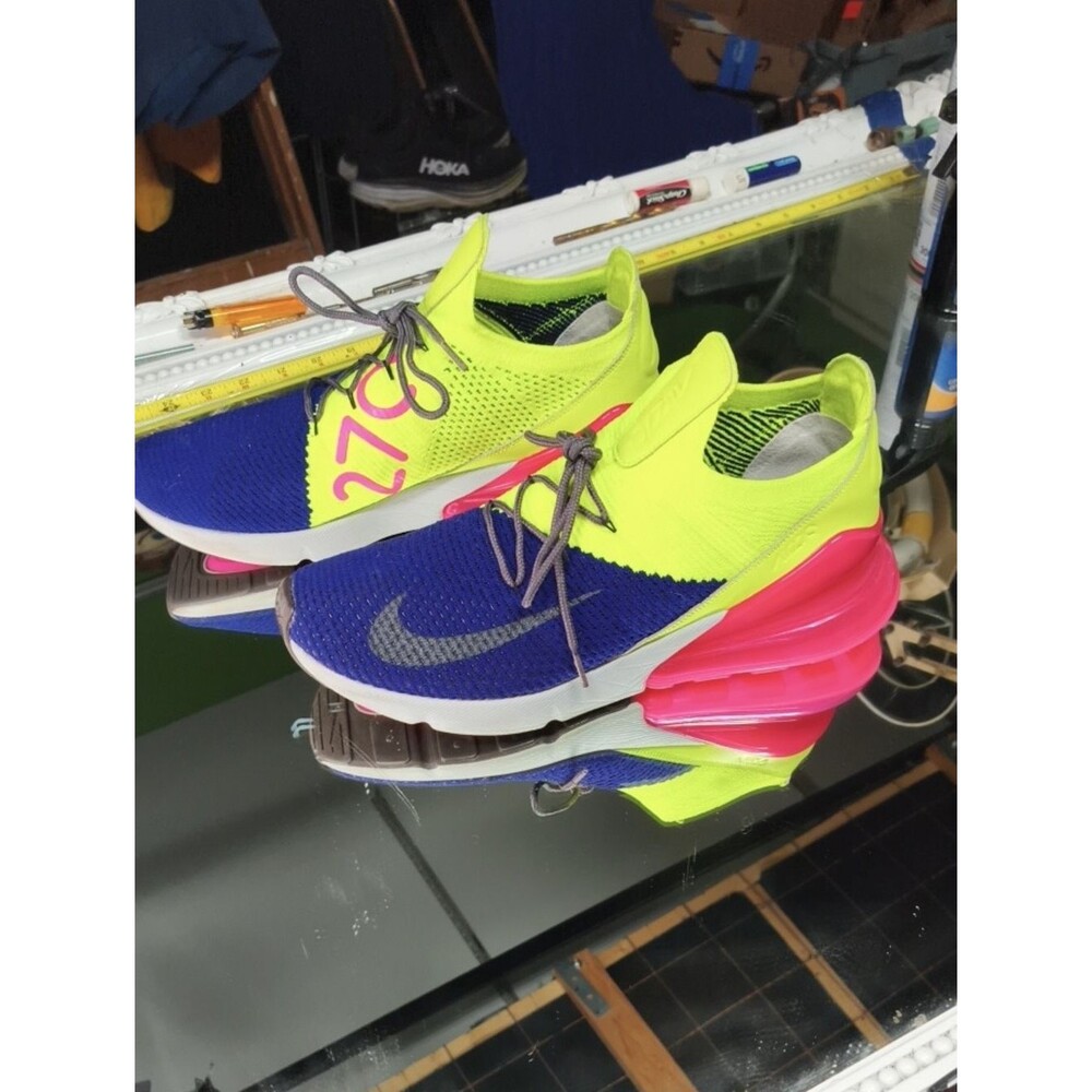 Men's 11.5 Nike Air Max 270 Flyknit shoes vibrant Volt Regency Purple Excellent